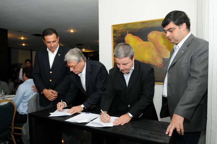 Minas e Alagoas assinam acordo na área de segurança pública