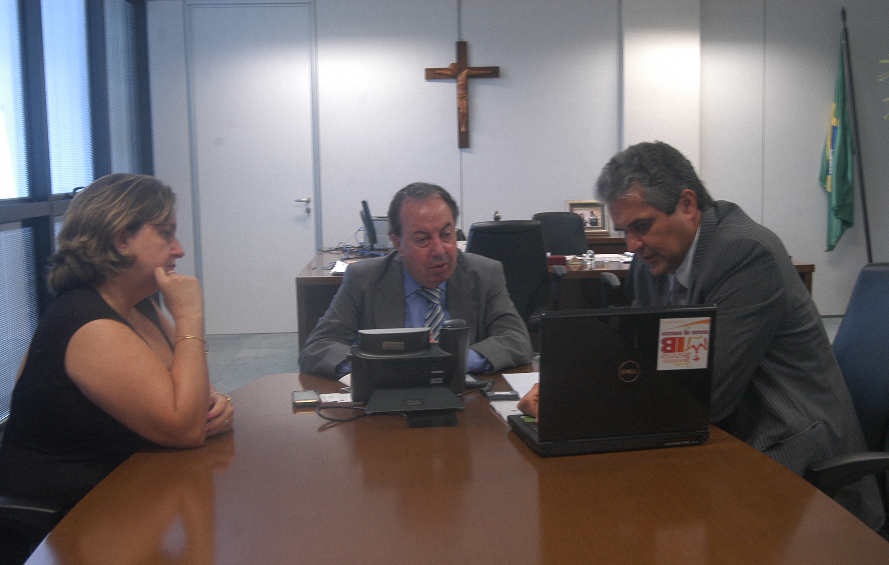 Secretário-Danilo-de-Castro-apoia-projeto-de-desenvolvimento-da-indústria-de-laticínio-do-Estado