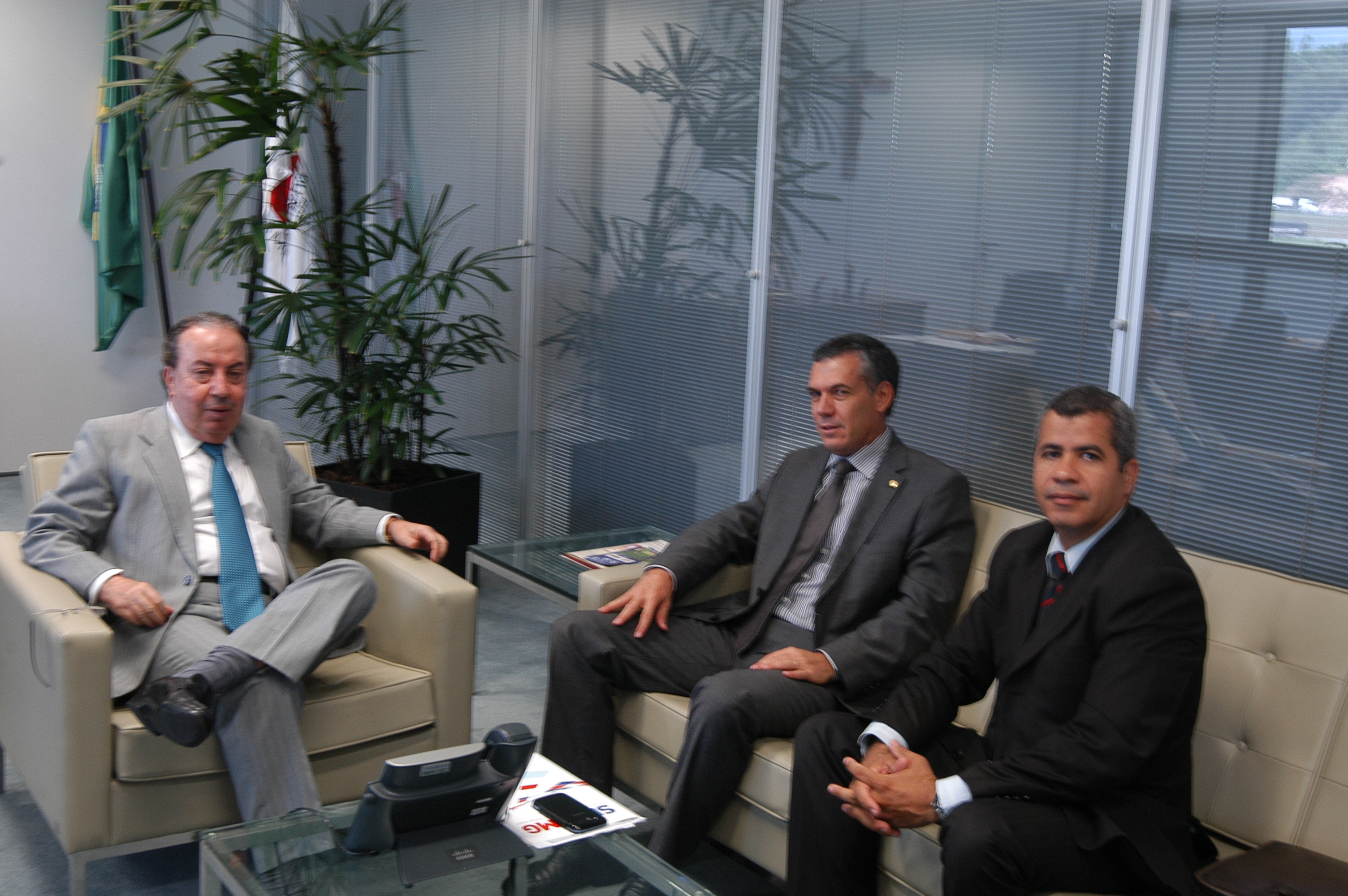 Secretário-Danilo-de-Castro-recebe-novo-presidente-da-Emater