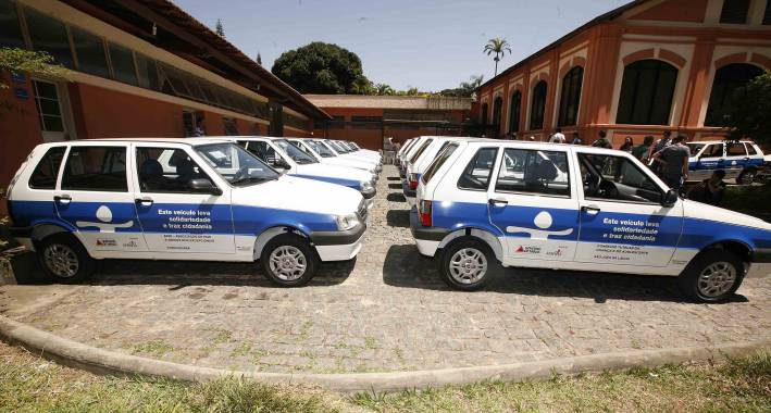 Servas beneficia entidades de assist&ecirc;ncia social com entrega de ve&iacute;culos