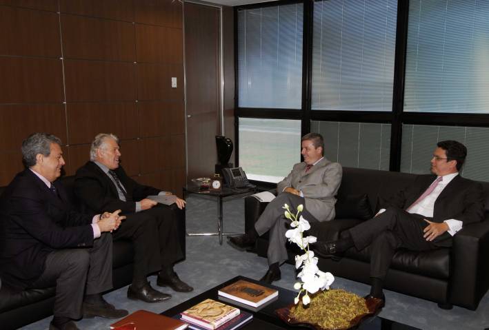 Stola apresenta ao governador plano de investimentos no Estado