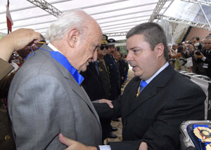  Vice-governador preside entrega da Medalha Santos Dumont 