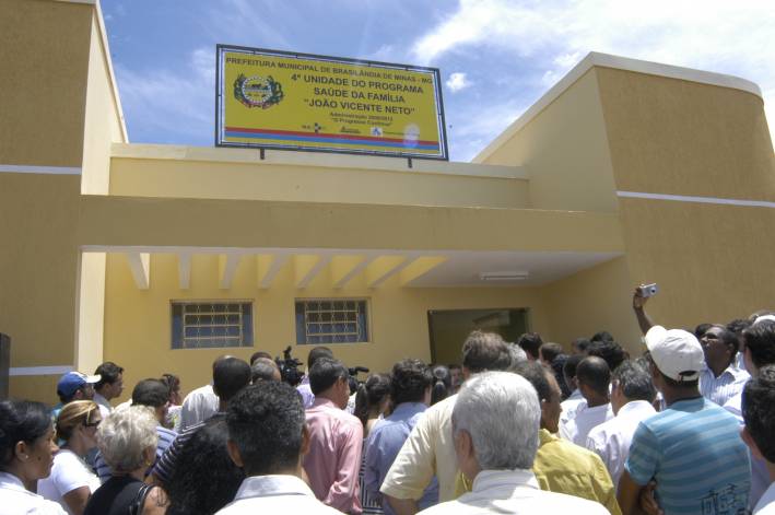 Vice-governador Antonio Anastasia inaugura s&eacute;rie de obras no Noroeste de Minas 