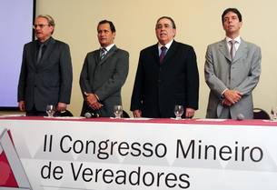 alberto-pinto-coelho-defende-novo-municipalismo_n_i_right