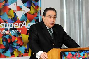 alberto-pinto-coelho-participa-do-lancamento-da-superagro-2012_n_i_left