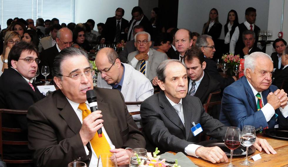 alberto-pinto-coelho-participa-do-segundo-evento-da-conexao-empresarial-2012_n_i_center_full