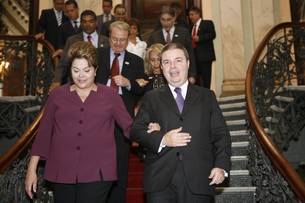 anastasia-e-um-grande-politico-brasileiro-com-nocao-de-pais-elogia-dilma-rousseff_n_i_right