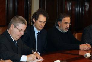 anastasia-encontra-se-com-presidente-mundial-da-fiat-e-formaliza-nova-fabrica-em-minas_n_i_left