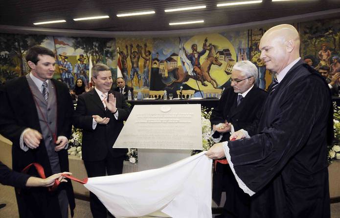 anastasia-participa-de-inauguracao-do-novo-espaco-no-tribunal-de-contas_n_i_center