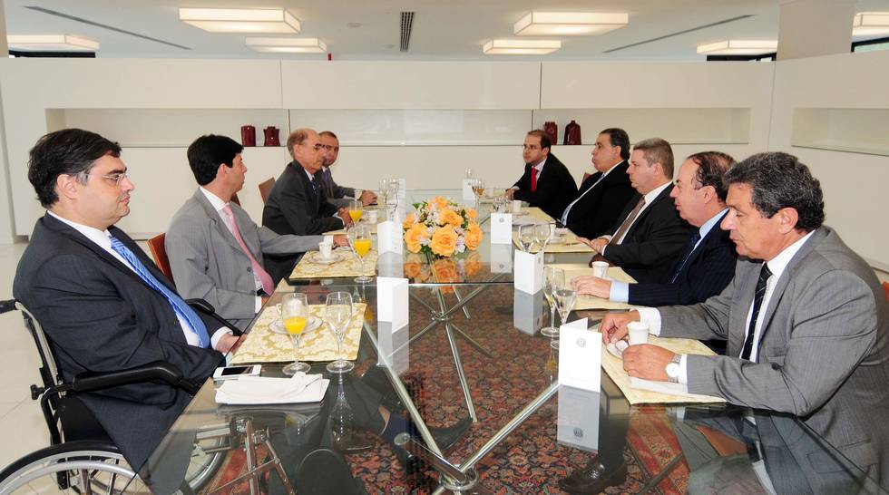 anastasia-recebe-lideres-da-base-aliada-para-discutir-projetos-de-interesse-do-estado_n_i_center_full