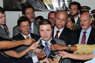 antonio-anastasia-anuncia-nova-fabrica-da-fiat-em-montes-claros