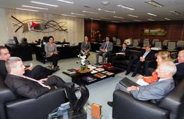 cultura-foi-o-principal-assunto-do-encontro-com-o-embaixador-da-dinamarca_n_i_relacionamento