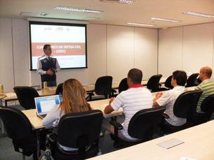 defesa-civil-estadual-oferece-capacitacao-para-enfrentamento-a-desastres-naturais_n_i_right