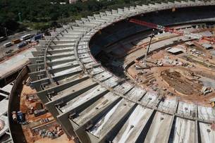 faltam-200-dias-para-a-inauguracao-do-mineirao-principal-palco-da-copa-de-2014_n_i_right