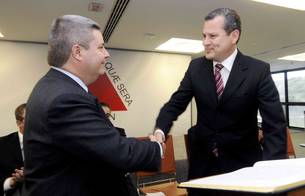 governador-anastasia-empossa-novo-secretario-de-defesa-social_n_i_right