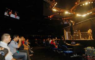 governador-anastasia-participa-do-ufc-no-mineirinho_n_i_left