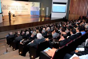 governador-antonio-anastasia-preside-primeira-reuniao-gerencial-do-ano_n_i_left