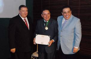 vice-governador-destaca-bom-desempenho-do-agronegocio-e-das-exportacoes-em-minas_n_i_right